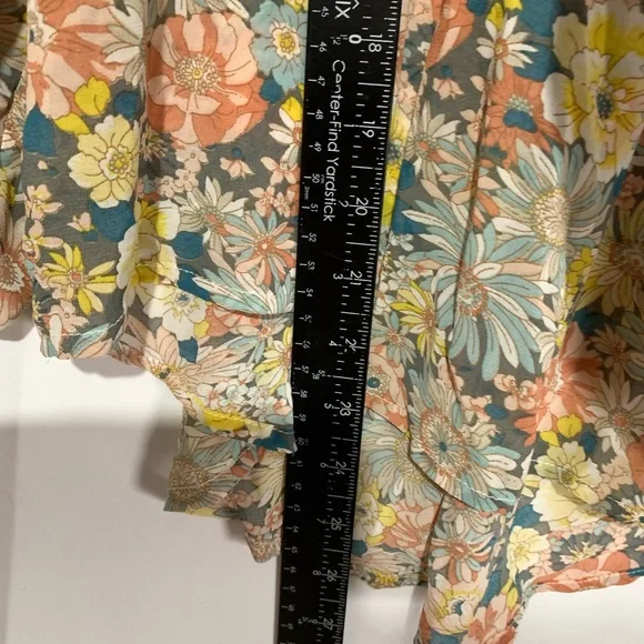 Umgee Floral women’s blouse smocked Neckline long sleeve new - Picture 5 of 7